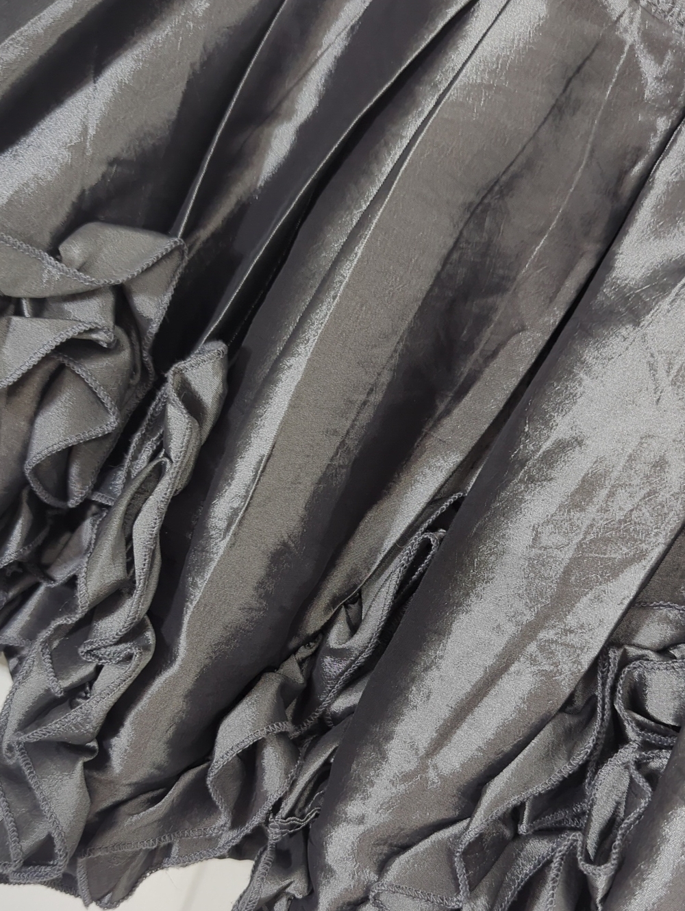 Vintage XXI Forever 21 Y2K Gunmetal Pewter Ruffle Mini Skirt Small - Picture 2 of 8